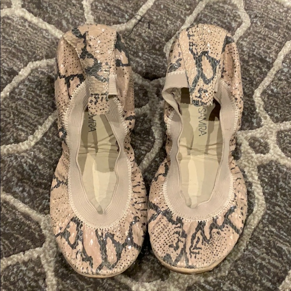 Yosi Samra foldable flat